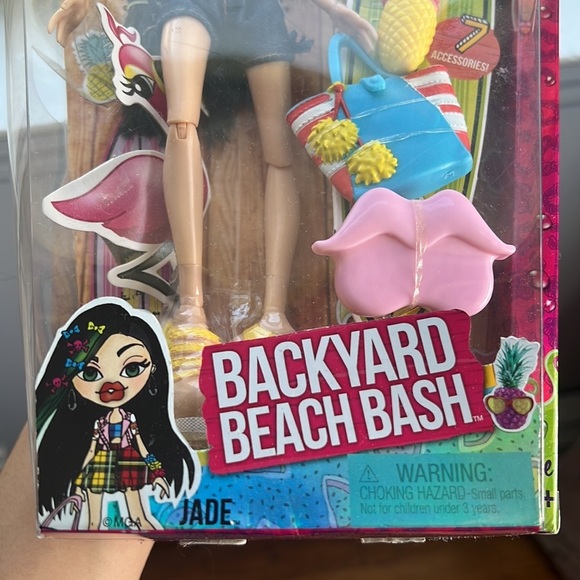 Bratz backyard beach bash doll jade new in box 7 accessories doll action figure - Picture 5 of 12